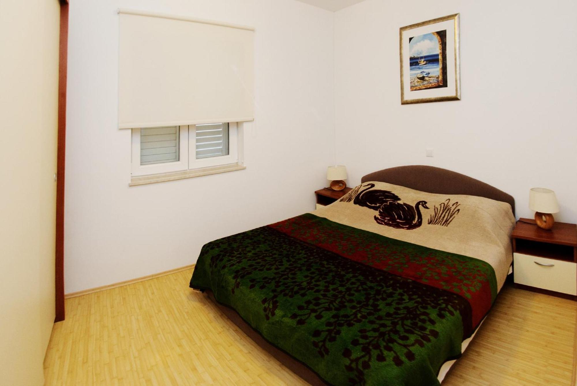 Slava Petricevic Apartment Podstrana