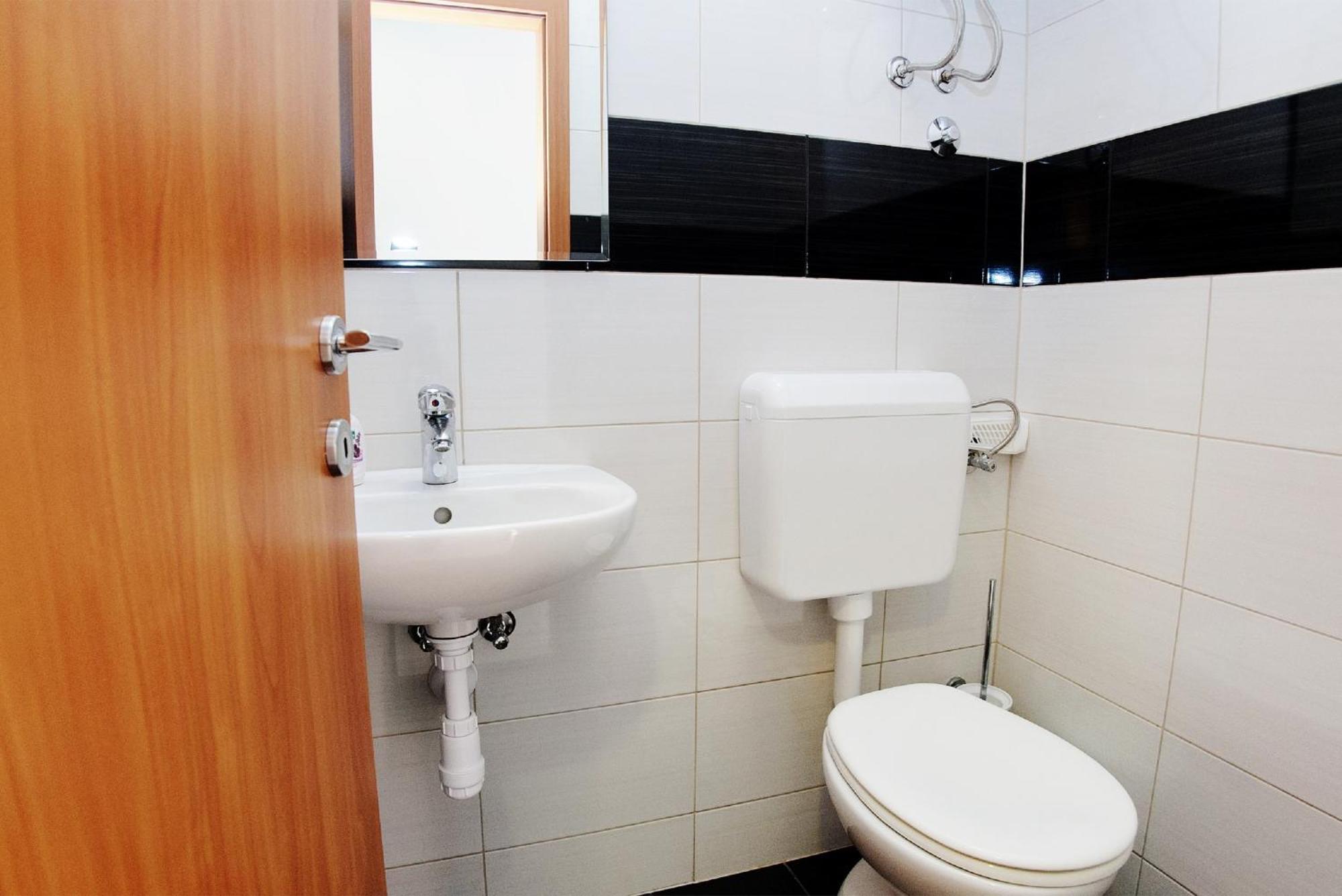 Slava Petricevic Apartment Podstrana