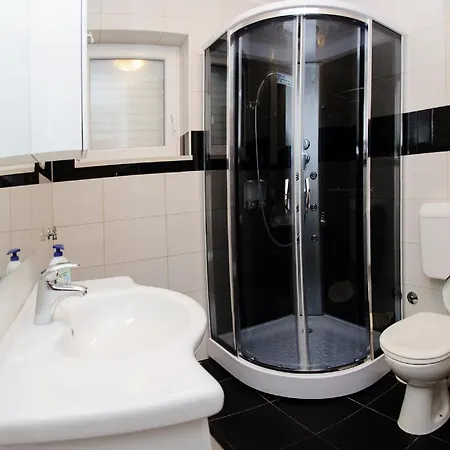Apartments Slava Petricevic Podstrana Room photo