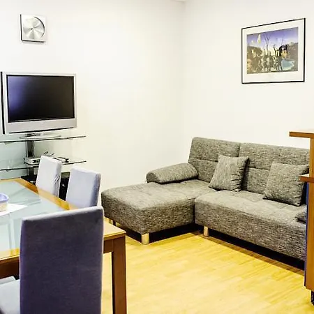 Apartments Slava Petricevic Podstrana Room photo